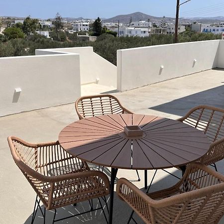 Aristotle Suites Adámas Eksteriør bilde